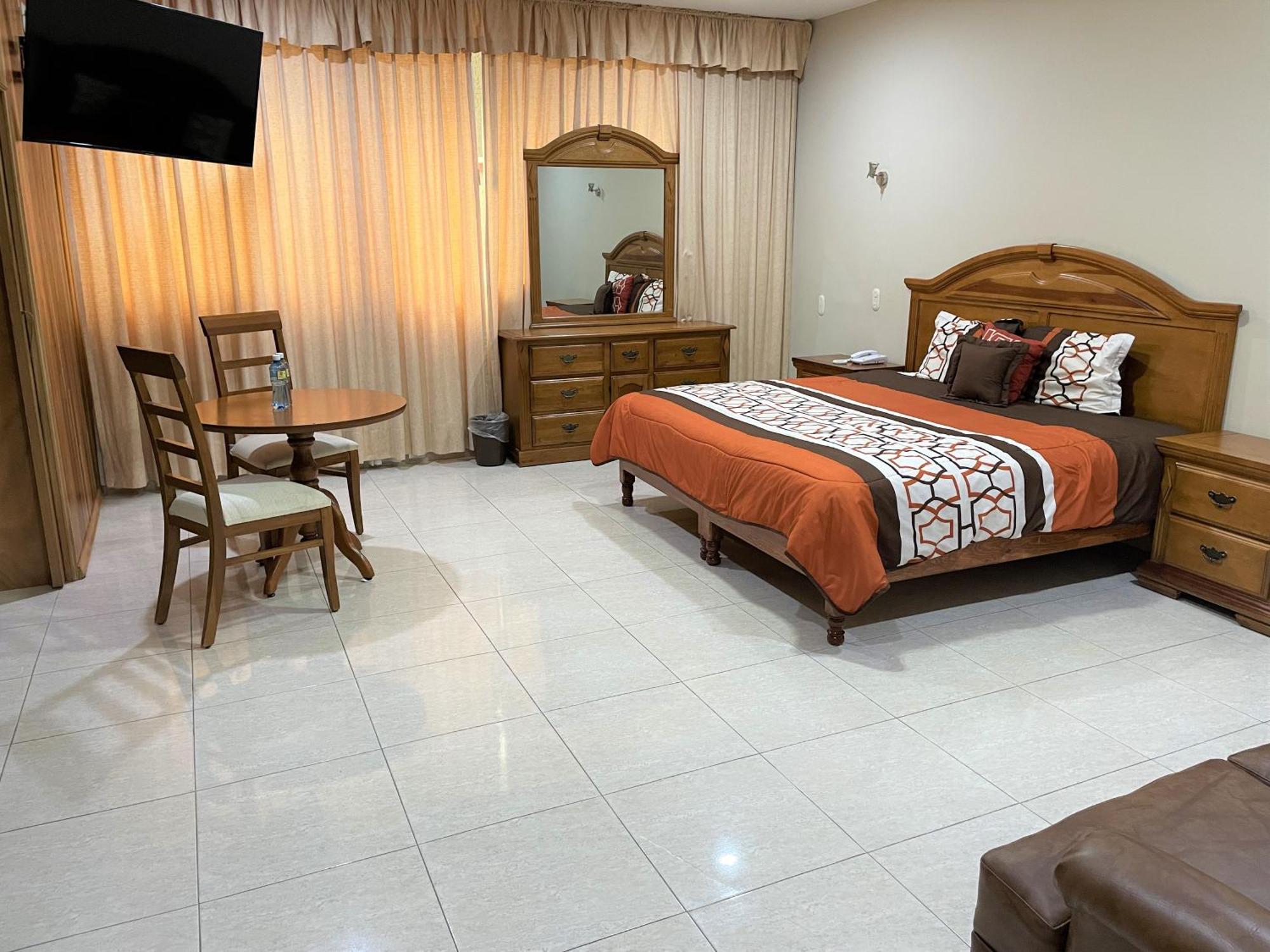 Hotel Fiesta Altena Tepatitlán de Morelos Exterior foto